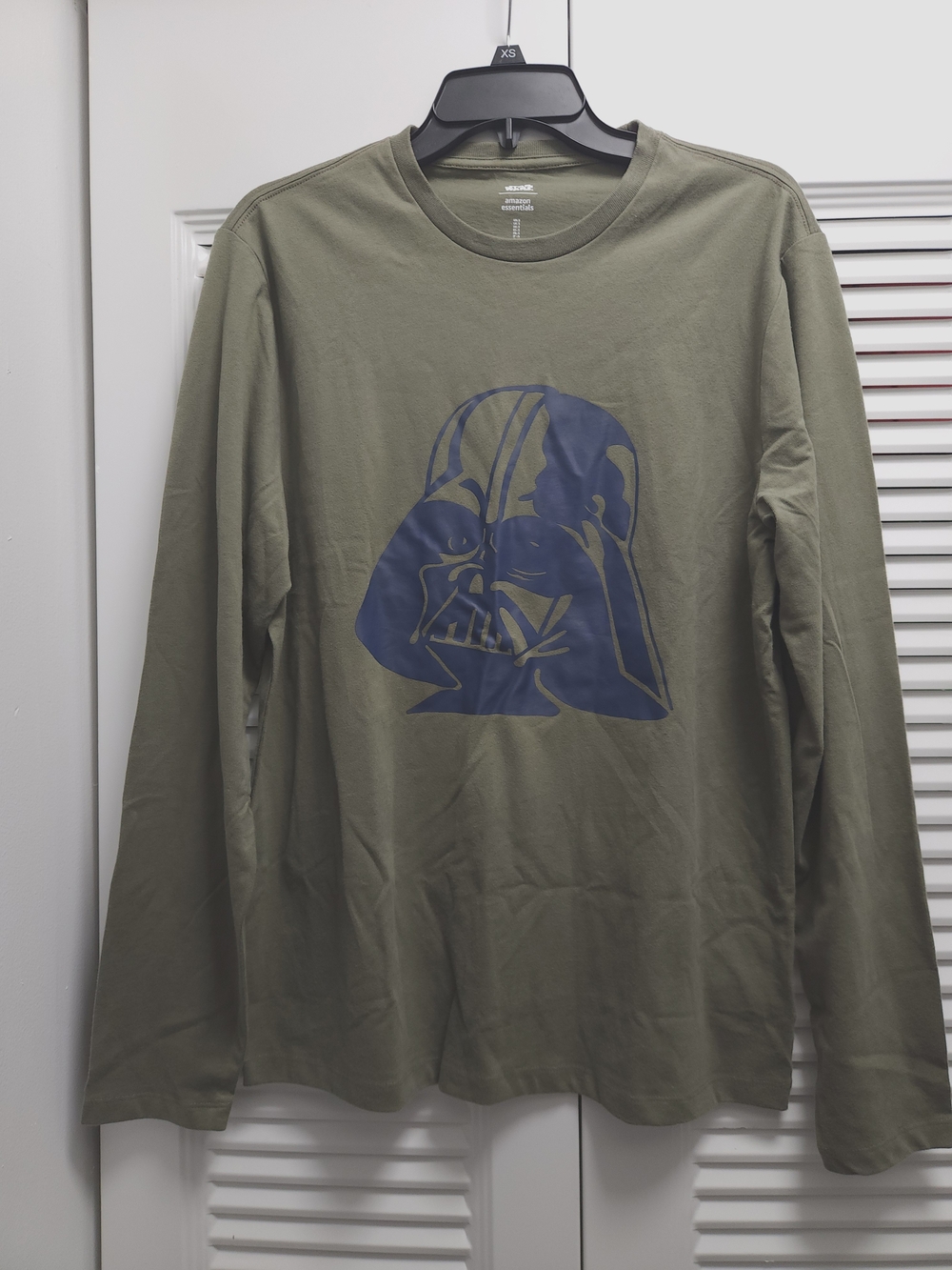 NWOT Amazon Essentials Star Wars Darth Vader Long Sleeve Graphic T-Shirt Small